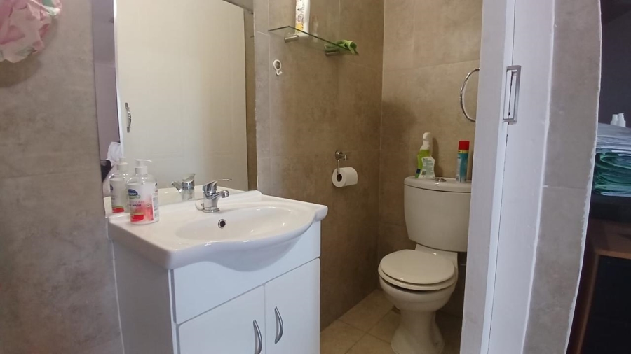 2 Bedroom Property for Sale in Westcliff Western Cape